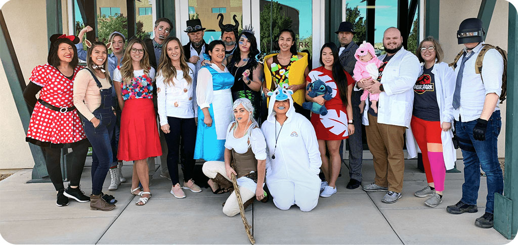 innomark-team-photo_halloween